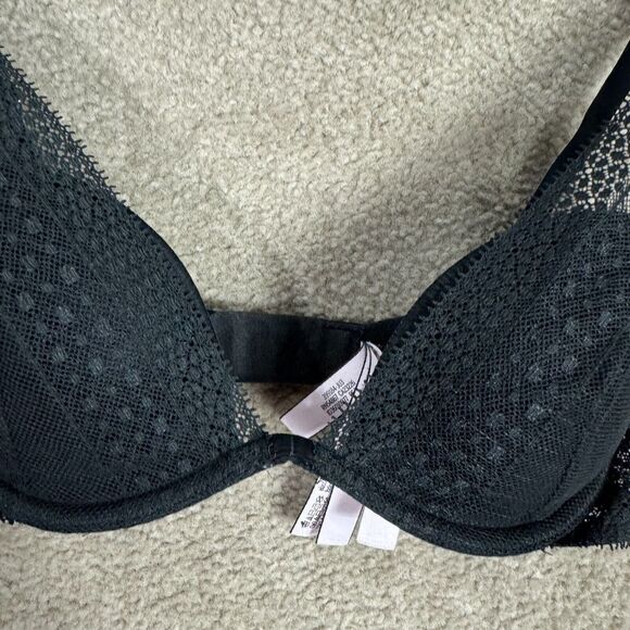 Victoria's Secret Plunge Bra Size 32C Black Lightly Lined‎ Lace Underwire - Picture 4 of 9